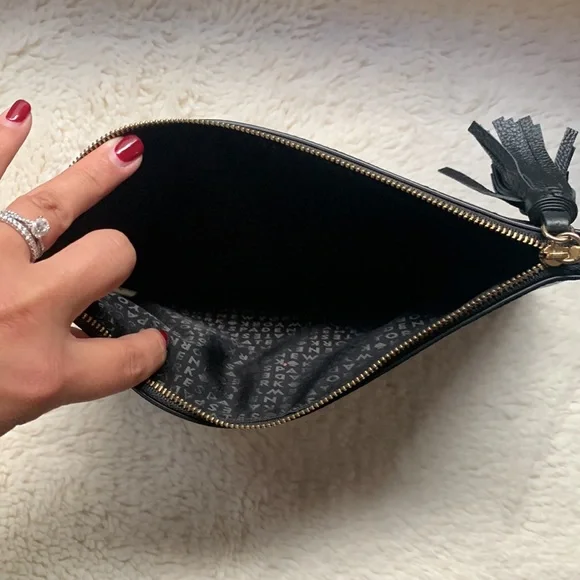 Kate spade ♠️ clutch - Picture 2 of 5